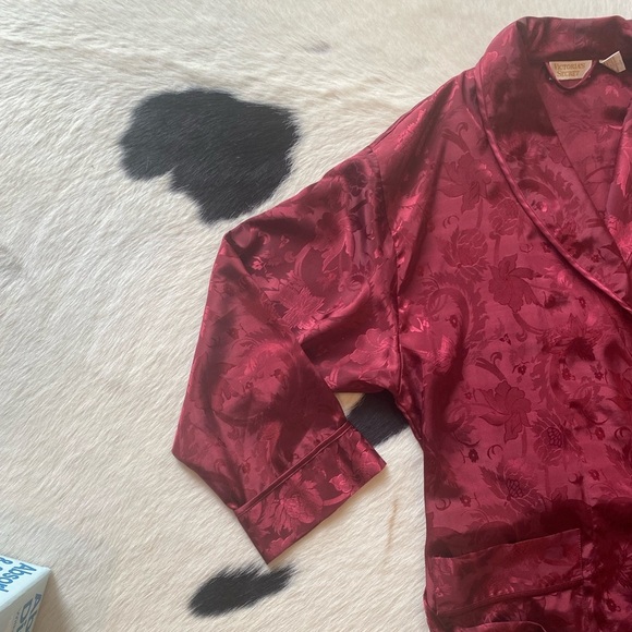 Vintage Victoria's Secret Gold Label Satin Robe - Picture 7 of 9